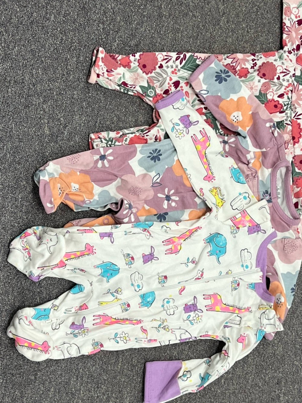 Unbranded Kids One-Piece Footed Pajamas - White & Pastel Animal Print
